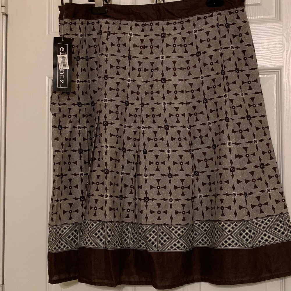 NWT Elementz Print Skirt Sz Large